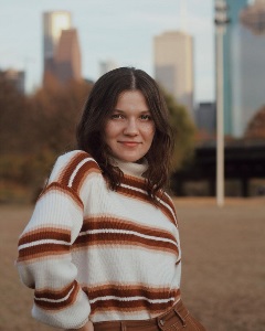 Chloe Yates_MAD_DePaulUniversity_Lite