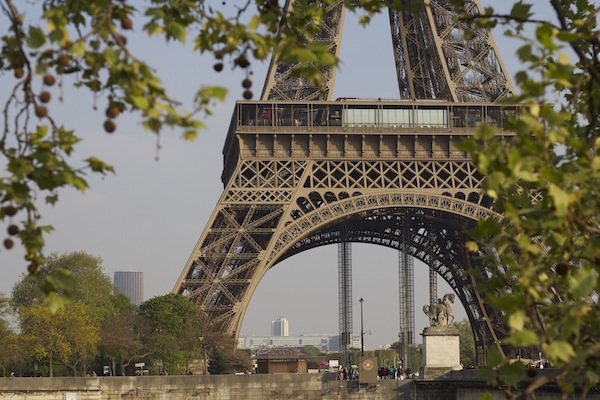 GENERAL Eiffel Tower